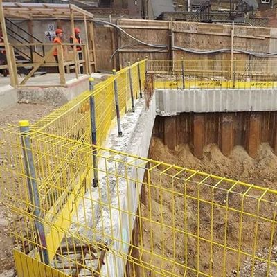 त्वरित सेटअप के लिए टूल-फ्री असेंबली के साथ आसान-स्थापित एज प्रोटेक्शन बैरियर