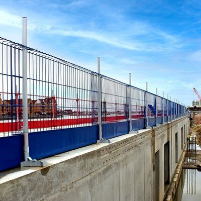 ग्राउंड स्पाइक एंकर के साथ प्रबलित फुट एज सुरक्षा बैरियर