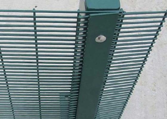 स्क्वायर पोस्ट फ्लैट बार Ral6005 ग्रीन कलर एंटी क्लाइम्ब फेंसिंग