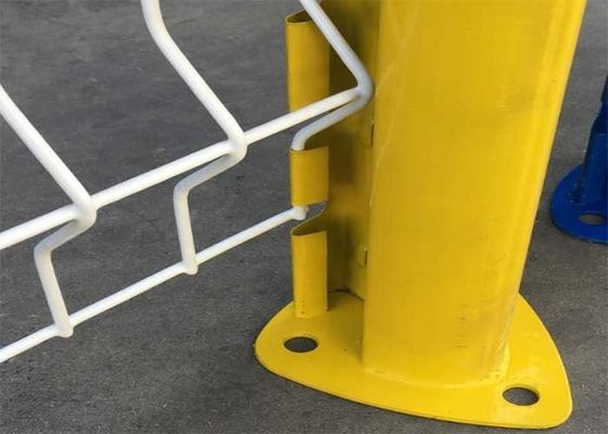 3 डी वेल्डेड वी मेष सुरक्षा बाड़ 55 * 200 मिमी राजमार्ग के लिए