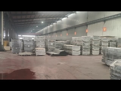 विभिन्न प्रकार के उत्पाद शिपमेंट के लिए तैयार हैं