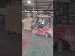 फैक्ट्री हॉट-डिप गैल्वनाइजिंग और बेंडिंग प्रोसेसिंग कर रही है