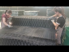 3डी बाड़ का समर्थन किया जा रहा है